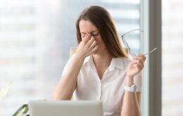 Bildschirmarbeit ohne müde Augen: 20-20-20-Regel & Arbeitsplatz-Setup